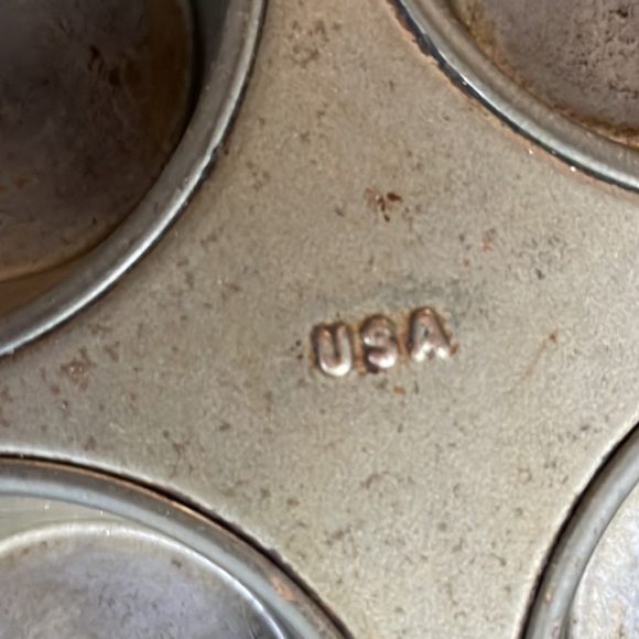 Vintage bake king 12 muffin Ekco 12 muffin pans - Picture 4 of 5